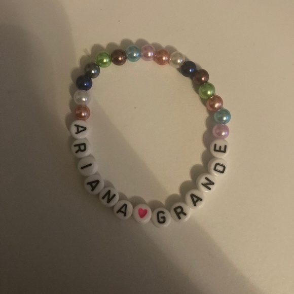 Ariana Grande Albums Bracelet Set - Picture 2 of 10
